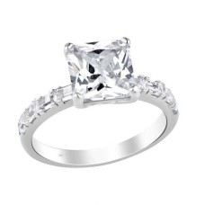 Zemin Taşlı Prenses Kesim Tek Taş Gümüş Beyaz Yüzük GMS1981