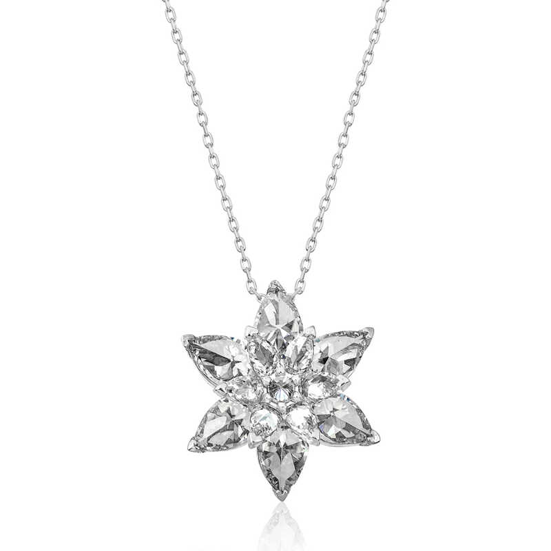 Gümüş Beyaz Lotus Çiçeği Bayan Kolye Gümüş Beyaz Lotus Çiçeği Bayan Kolye