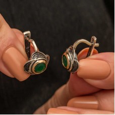 Gümüş Çiçek Desenli Otantik Kadın Küpe