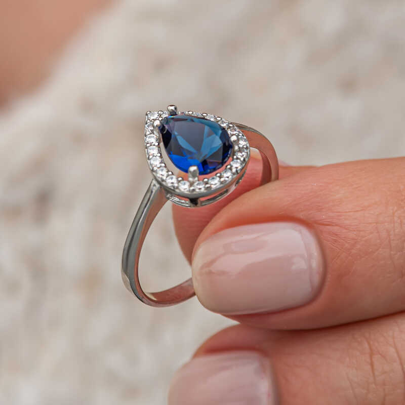Gümüş Damla Safir Taşlı Kadın Yüzük Gümüş Damla Safir Taşlı Kadın Yüzük