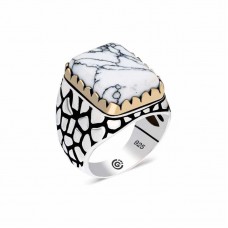 ​Gümüş Desenli Beyaz Taşlı Köşeli Erkek Yüzük