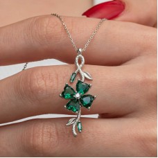 Gümüş Dönen Yeşil Yonca Kadın Kolye