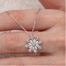 Gümüş Kar Tanesi Kadın Kolye