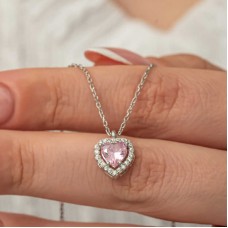 Gümüş Pembe Kalp Kadın Kolye
