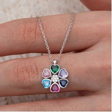 Gümüş Renkli Kalpli Çiçek Kadın Kolye