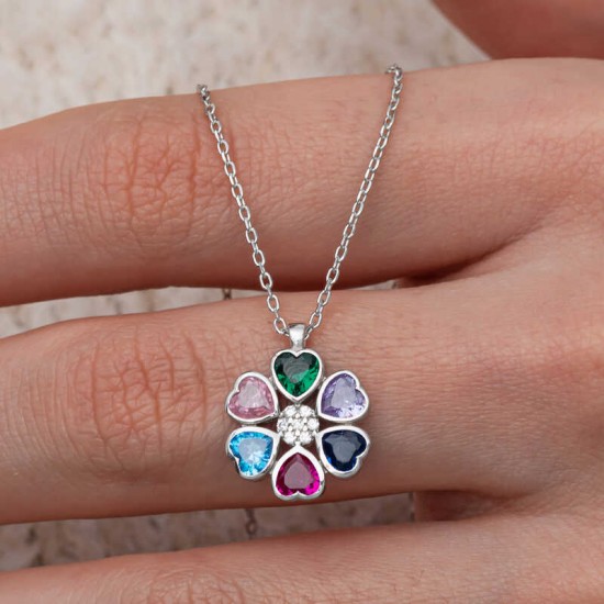 Gümüş Renkli Kalpli Çiçek Kadın Kolye Gümüş Renkli Kalpli Çiçek Kadın Kolye