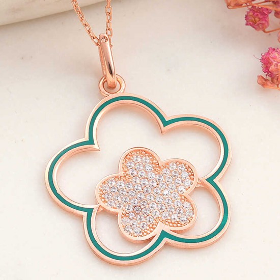 Gümüş Rose Çiçek Desenli Kadın Kolye Gümüş Rose Çiçek Desenli Kadın Kolye