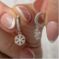 Gümüş Sallantılı Kar Tanesi Kadın Küpe