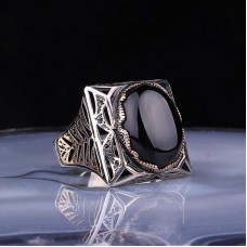 ​Gümüş Siyah Zirkon Taşlı Kare Erkek Yüzük