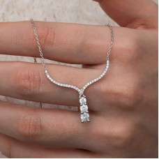 Gümüş Üç Taşlı V Model Kadın Kolye