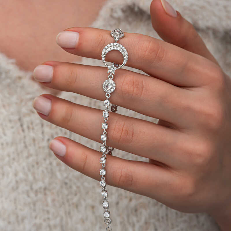 Gümüş Zirkon Taşlı Ay Yıldız Kadın Bileklik Gümüş Zirkon Taşlı Ay Yıldız Kadın Bileklik