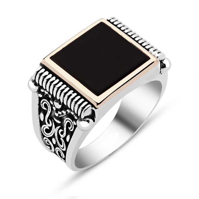 Gümüş Siyah Taşlı Erkek Yüzük Gümüş Siyah Taşlı Erkek Yüzük