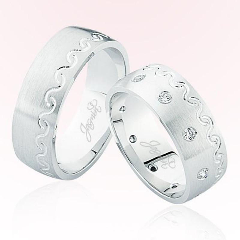 Beyaz Desenli Taşlı Altın Alyans 4507 Beyaz Desenli Taşlı Altın Alyans 4507