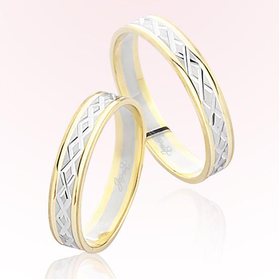 Sarı Beyaz Desenli Altın Alyans 7408