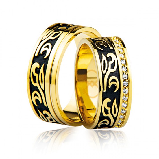 Siyah Desenli Taşlı Altın Alyans 1301 Siyah Desenli Taşlı Altın Alyans 1301