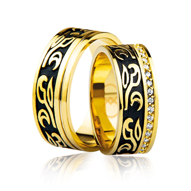 Siyah Desenli Taşlı Altın Alyans 1301 Siyah Desenli Taşlı Altın Alyans 1301