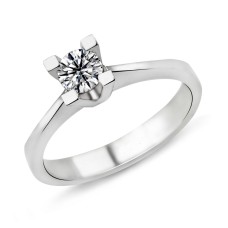 0.42 Karat D Renk HRD Sertifikalı Pırlanta Tektaş Yüzük PR366