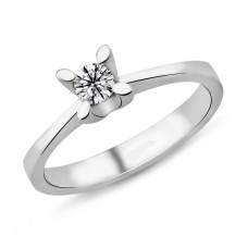 0.31 Karat D Renk Pırlanta Tektaş Yüzük PR505