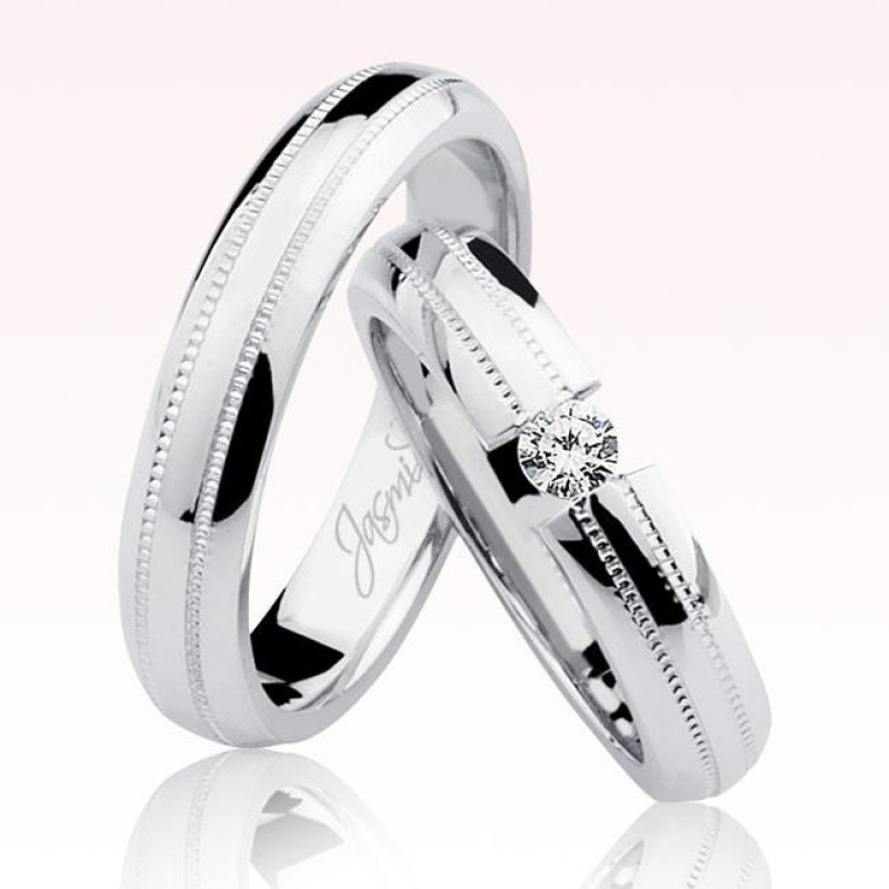 Beyaz Bombeli Tektaş Altın Alyans 2002-3 Beyaz Bombeli Tektaş Altın Alyans 2002-3