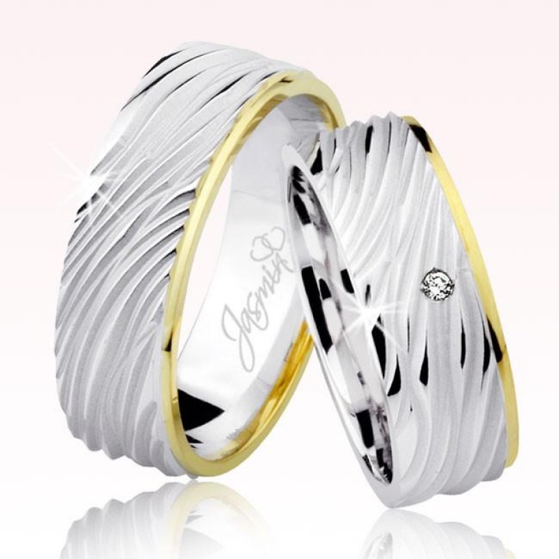 Beyaz Desenli Taşlı Altın Alyans 2203-3 Beyaz Desenli Taşlı Altın Alyans 2203-3